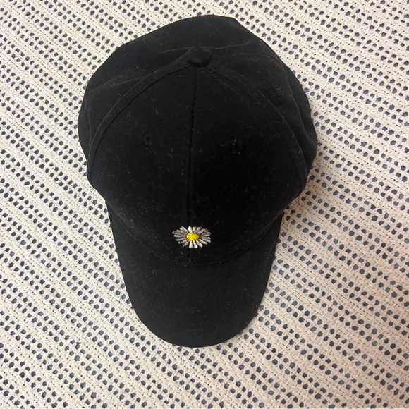 Daisy 🌼 Ball Cap - Picture 10 of 10